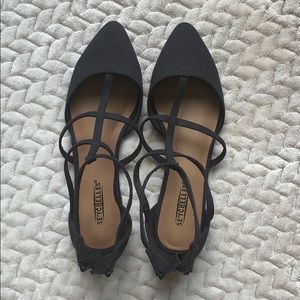Black dress shoes